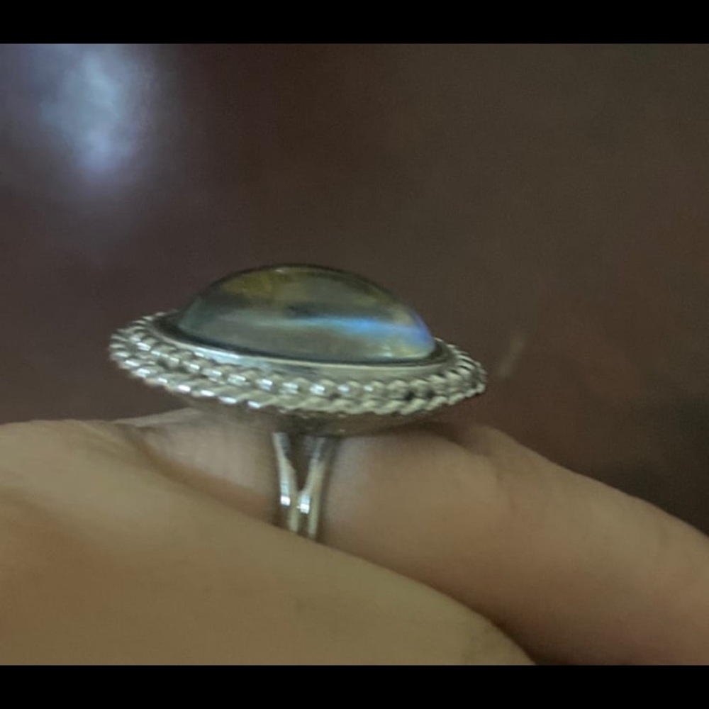 Acrylic ring - Picture 2 of 6